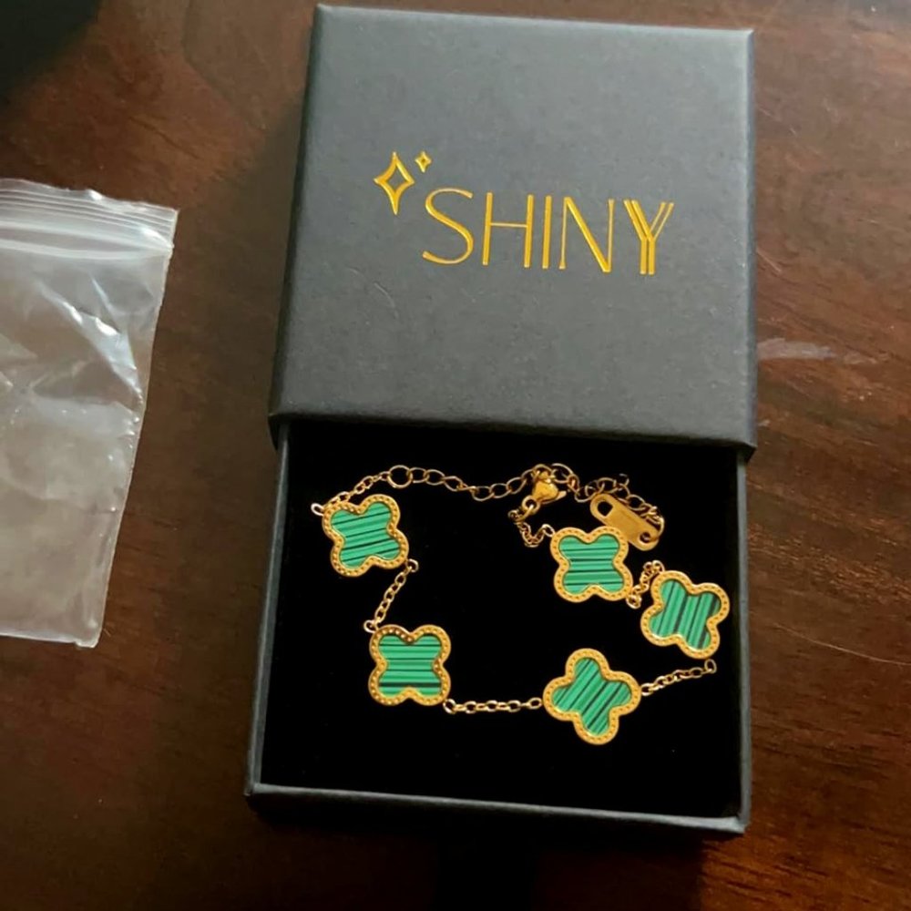 Neiman Marcus SHINYY 18ct Gold-Plated Four Leaf Clover Bracelet